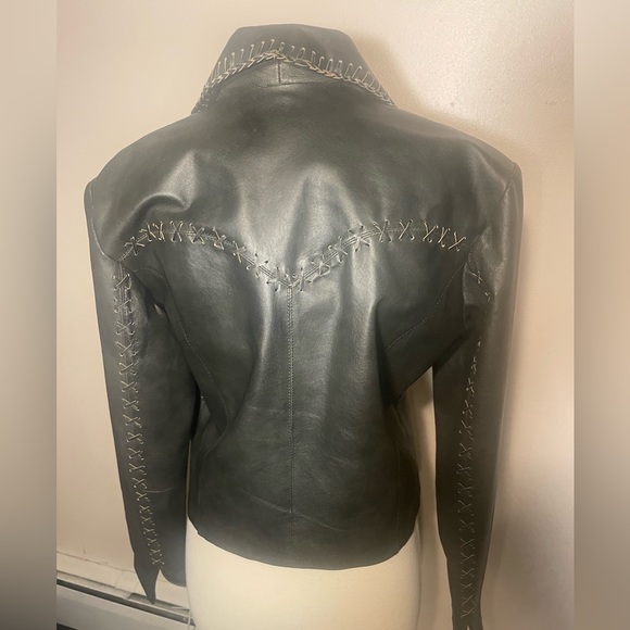 Leather Gallery     Leather Black Jacket   Braiding Throughout  Size Lg - Picture 5 of 7